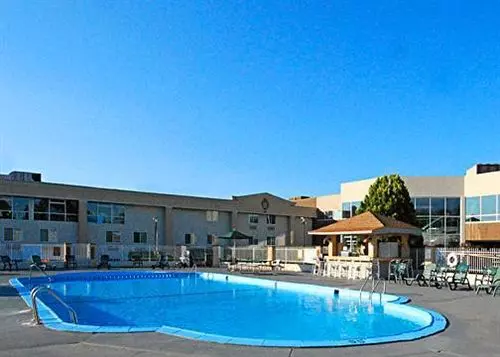 Отель Quality Inn & Conference Center