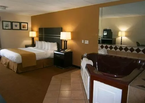 Отель Quality Inn & Conference Center