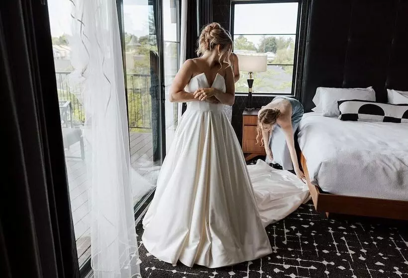 호텔 The Earl In Charlevoix