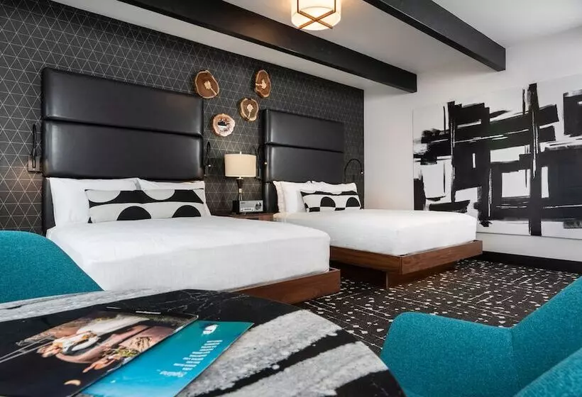 호텔 The Earl In Charlevoix