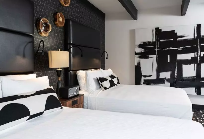 호텔 The Earl In Charlevoix