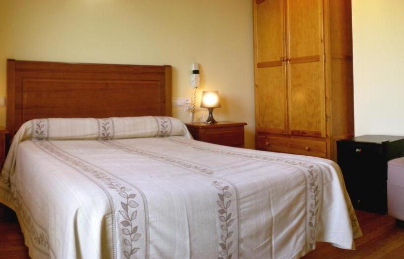 Отель Labella María