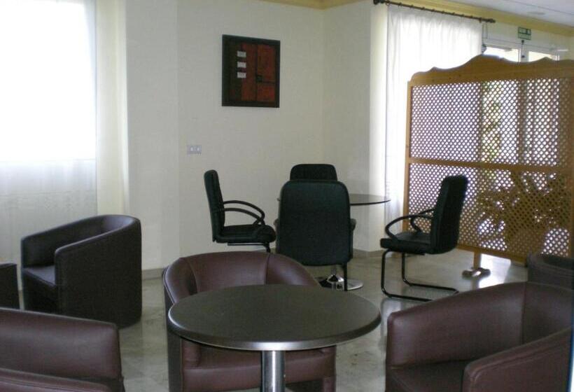 Отель Labella María