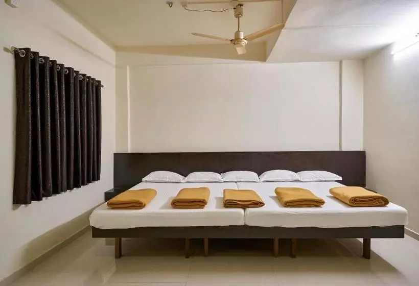 Hotel Ranjan Deluxe