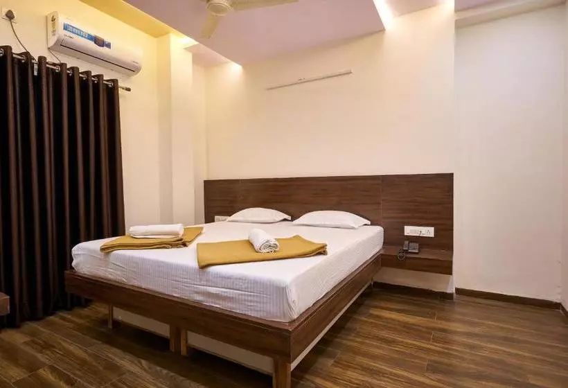 Hotel Ranjan Deluxe