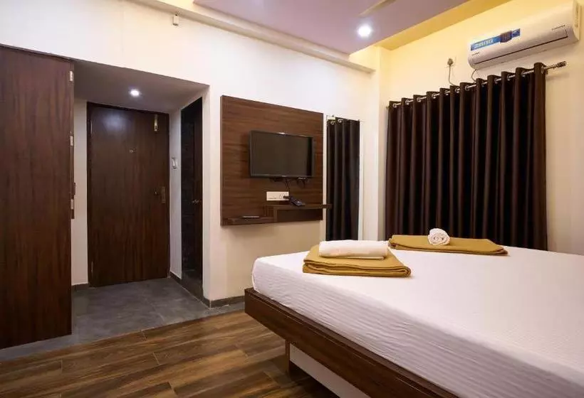 Hotel Ranjan Deluxe