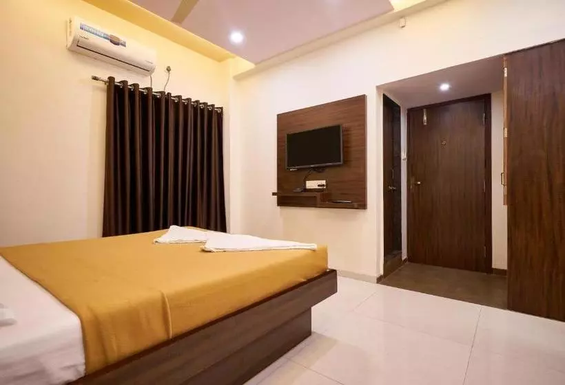 Hotel Ranjan Deluxe