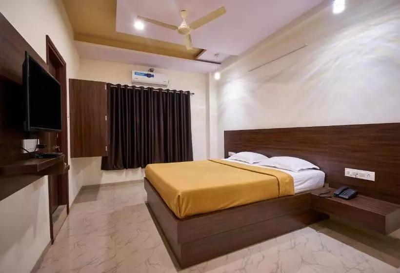 Hotel Ranjan Deluxe