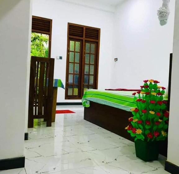 פנסיון Green Jade Inn Mirissa