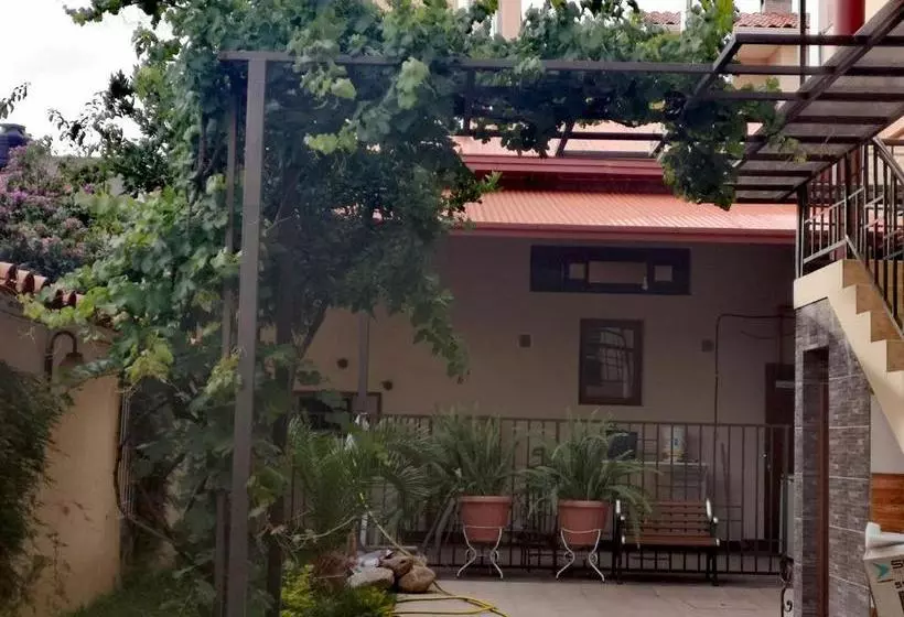 پانسیون Hostal Palamas