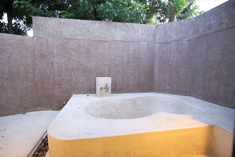 تختخواب و صبحانه Hideaway