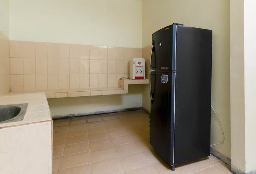 بنسيون Koolkost Female Syariah Near Uin Maulana Malik Ibrahim Caters To Women