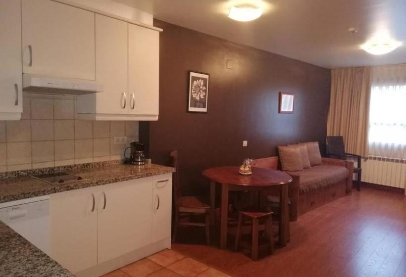 El Cuirgu Apartamentos