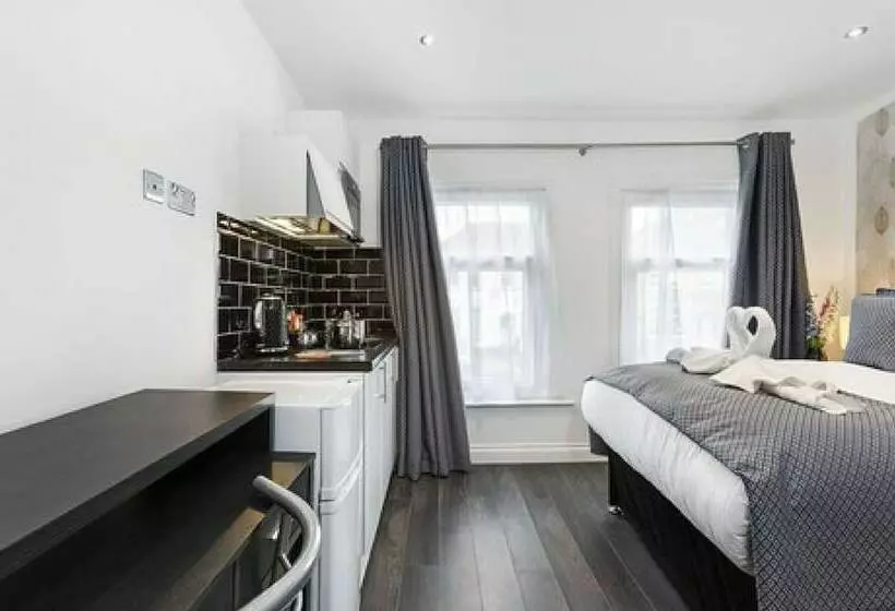 Oyo Orchid Apartments