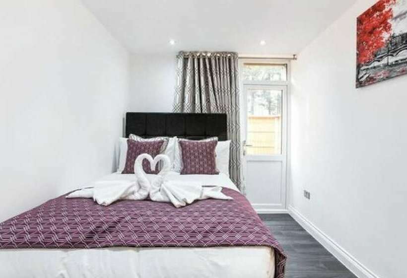 Oyo Orchid Apartments