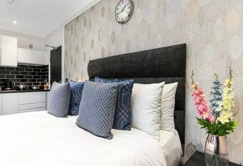 Oyo Orchid Apartments