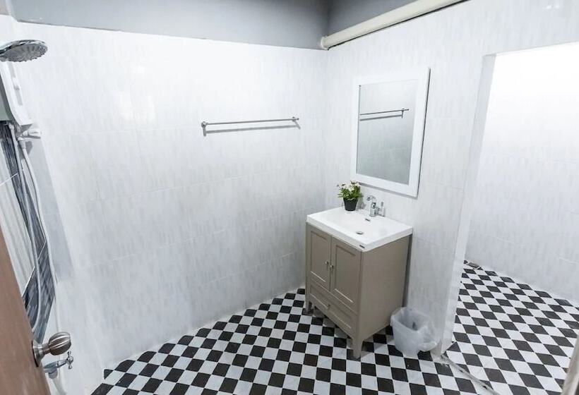 בית מלון כפרי Aladdin Guesthouse