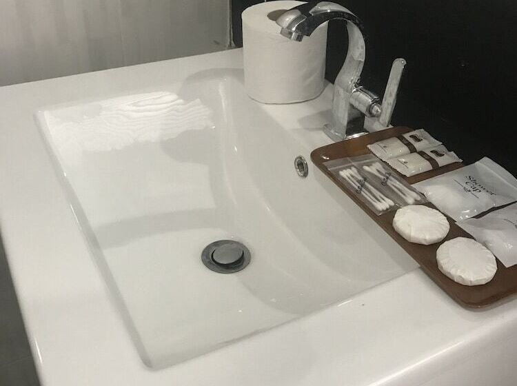 בית מלון כפרי Aladdin Guesthouse