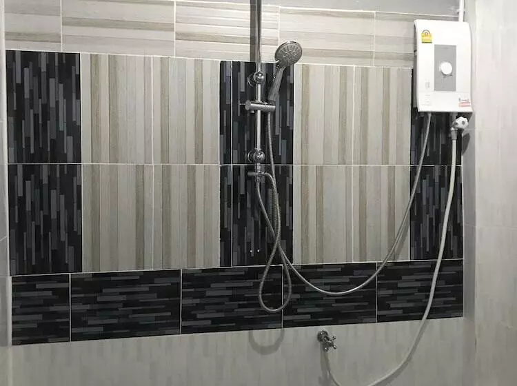 Hotelli Aladdin Guesthouse