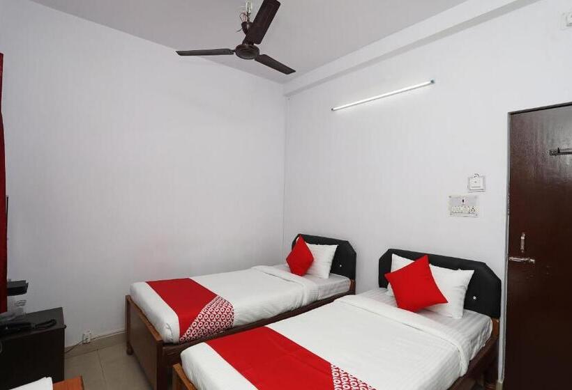 هتل Collection O  Aditya Inn