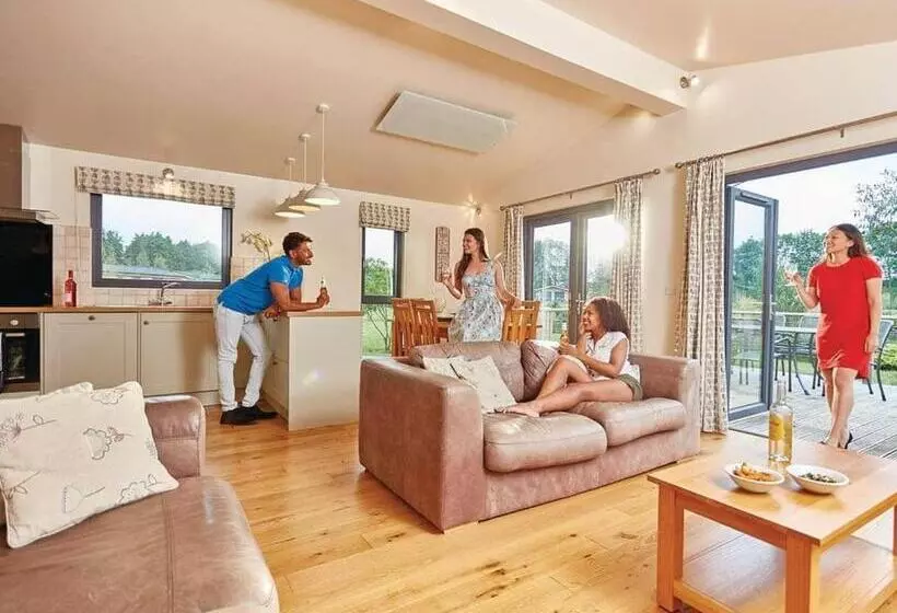 Lomakeskus Cedar Retreats