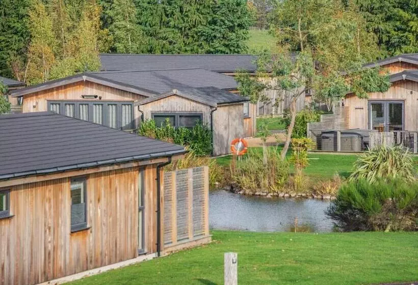 Lomakeskus Cedar Retreats