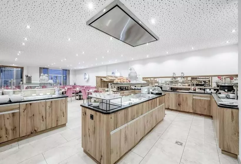 ホテル Garni Christine