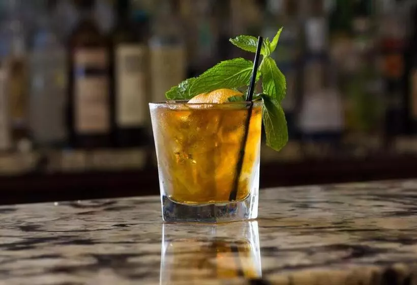 酒店 Majestic Inn And Spa