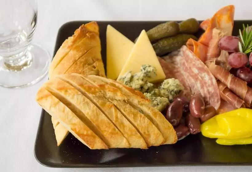 酒店 Majestic Inn And Spa