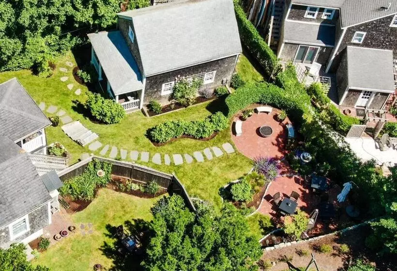 هتل The Martin