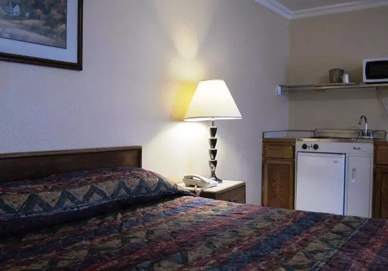 Hotelli Merrill Field Inn