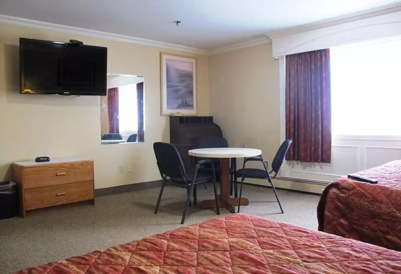 Hotelli Merrill Field Inn