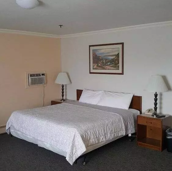 Hotelli Merrill Field Inn