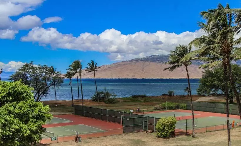 Maui Schooner Resort