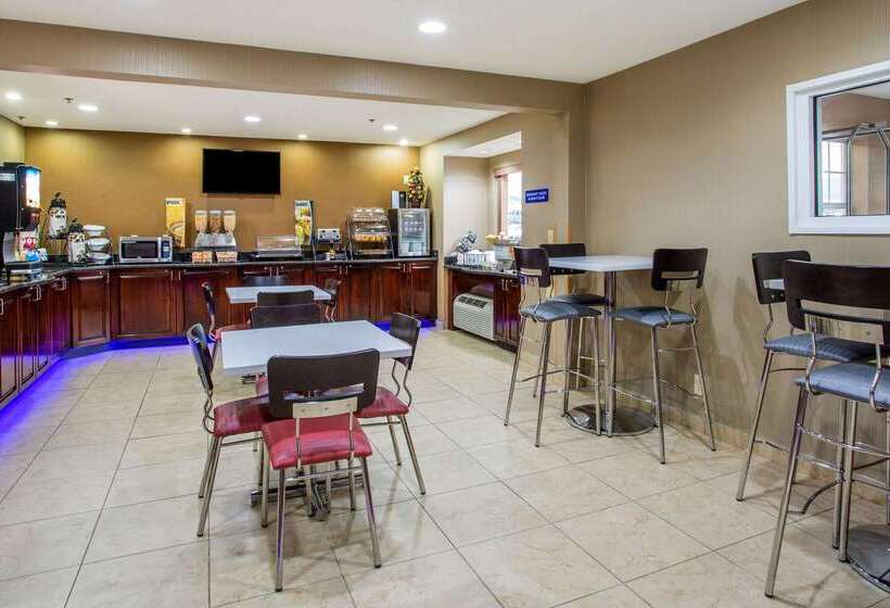 Microtel Inn & Suites By Wyndham Charleston