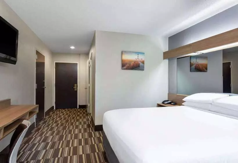 Microtel Inn & Suites By Wyndham Matthews/charlotte