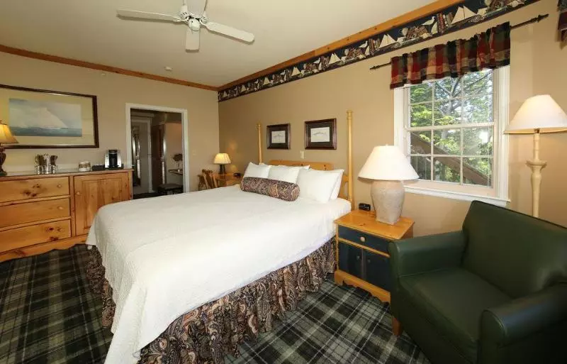 Mission Point Resort