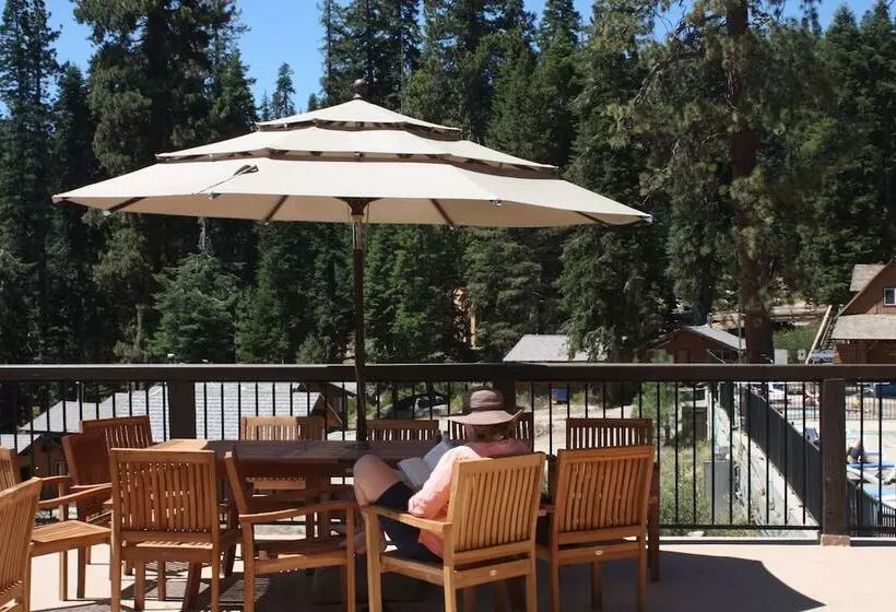 Курорт Montecito Sequoia Lodge