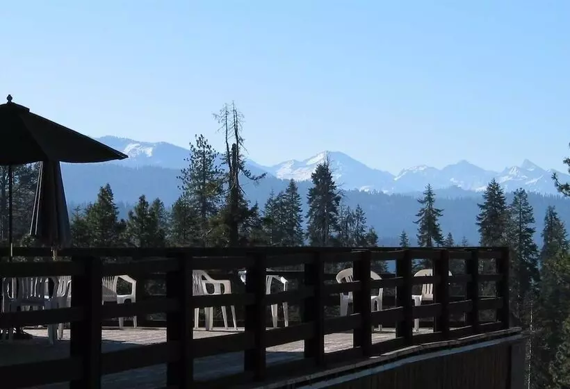 Курорт Montecito Sequoia Lodge