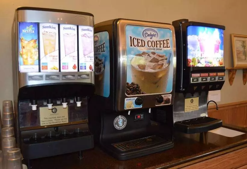 Курорт Montecito Sequoia Lodge