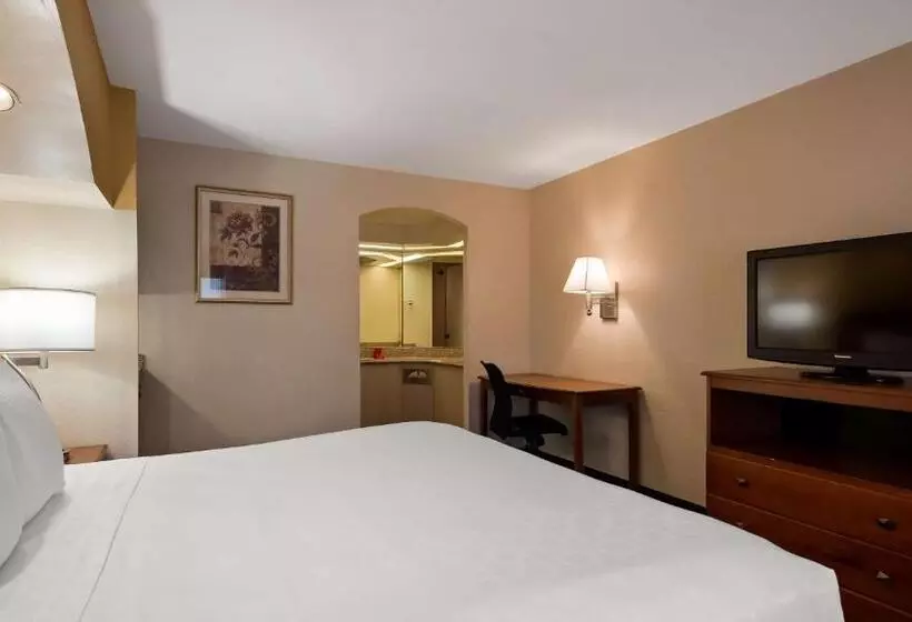 Surestay Hotel By Best Western East Brunswick