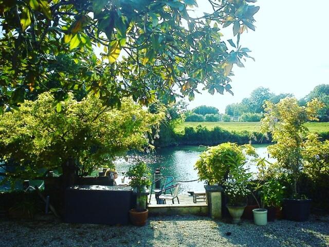 مبيت وإفطار Quai Des Fleurs