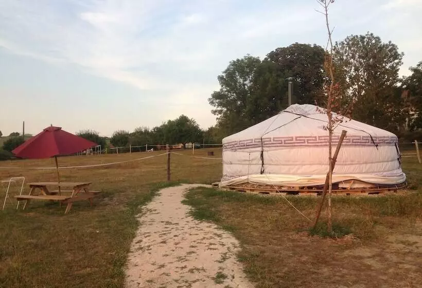 Hotelli Yourte Mongole