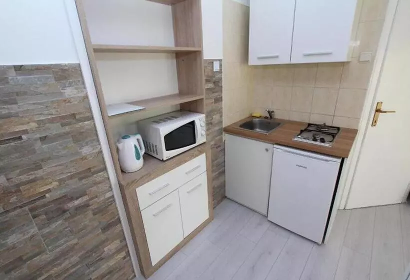 پانسیون Apartments Eva