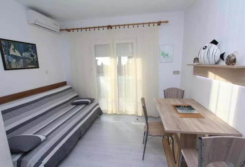 پانسیون Apartments Eva