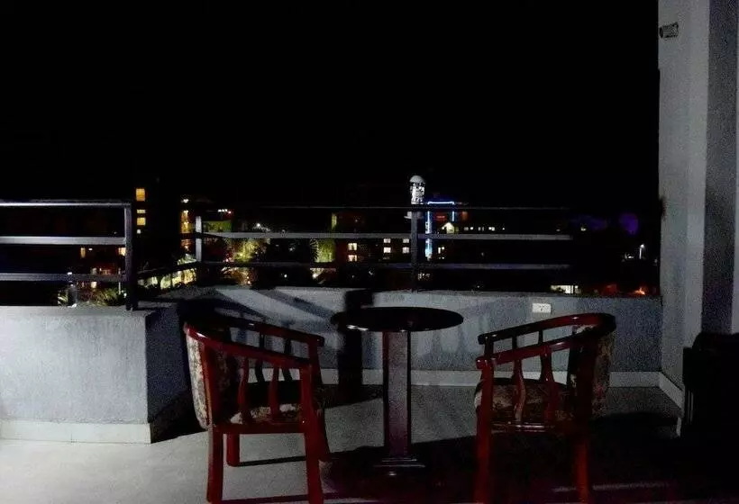 پانسیون Flamingo Guest House