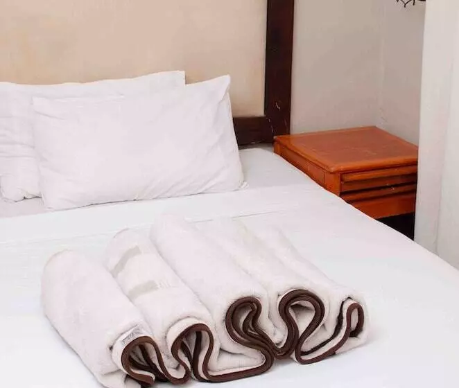 پانسیون Graceland Guesthouse