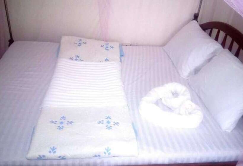 پانسیون Nuel Residence Entebbe