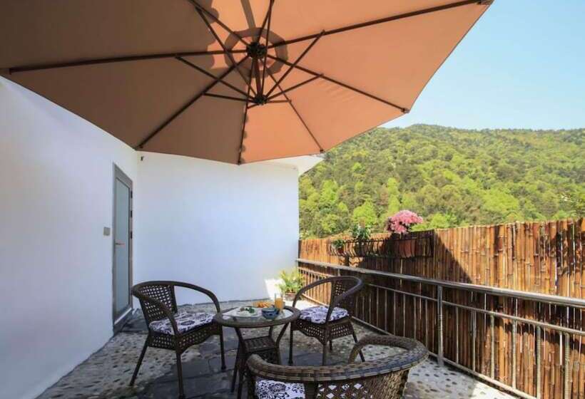 פנסיון The Colorful House