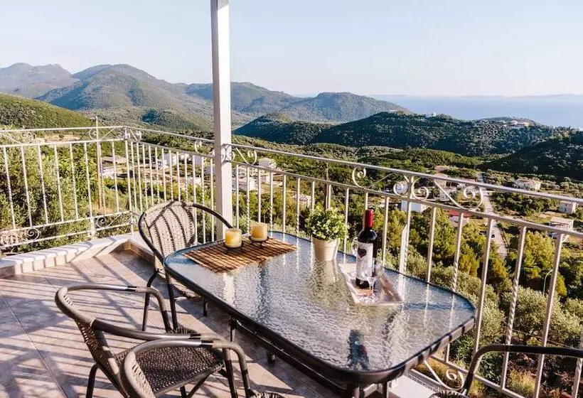 Villa Mons & Mare